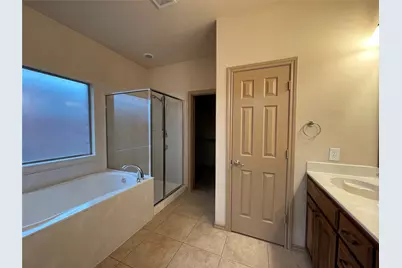 532 Baverton Lane, Fort Worth, TX 76052 - Photo 17