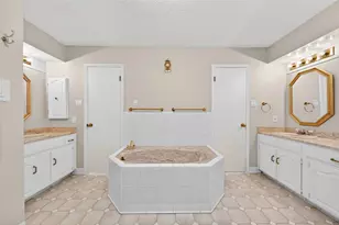12708 Whispering Hills Dr, Dallas, TX 75243 - Photo 23