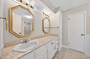 12708 Whispering Hills Dr, Dallas, TX 75243 - Photo 21