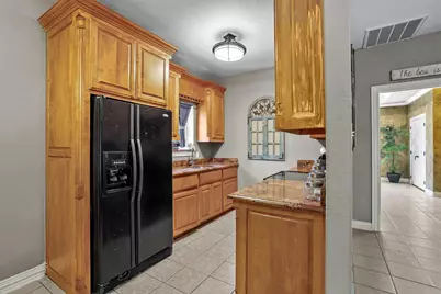 303 E Brockett Street, Sherman, TX 75090 - Photo 19