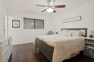 1318 Halifax St, Grand Prairie, TX 75050 - Photo 9