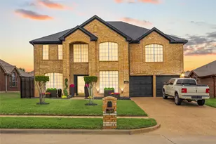 716 Mulberry Ln, DeSoto, TX 75115 - Photo 1