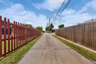 1305-A NW 14th St, Grand Prairie, TX 75050 - Photo 33