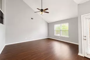 5667 Mountain Hollow Dr, Dallas, TX 75249 - Photo 11