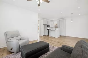 1028 Claude St, Dallas, TX 75203 - Photo 3