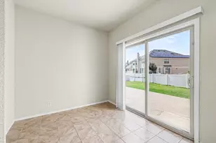 701 Whitemarsh Dr, Aubrey, TX 76227 - Photo 3