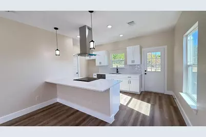 2615 Creekview Drive, Granbury, TX 76048 - Photo 3
