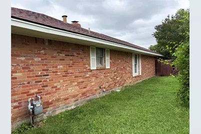 6301 Wheaton Drive, Fort Worth, TX 76133 - Photo 3