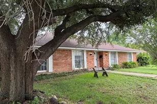 6301 Wheaton Dr, Fort Worth, TX 76133 - Photo 1
