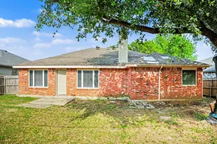 3365 Galaway Bay Dr, Grand Prairie, TX 75052 - Photo 15