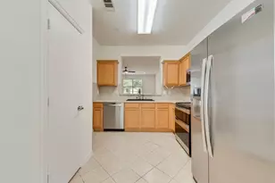 233 Heritage Hill Dr, Lewisville, TX 75067 - Photo 11