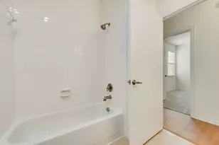 233 Heritage Hill Dr, Lewisville, TX 75067 - Photo 17
