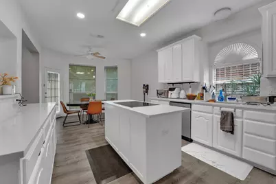 204 Springpark Drive, Arlington, TX 76014 - Photo 9