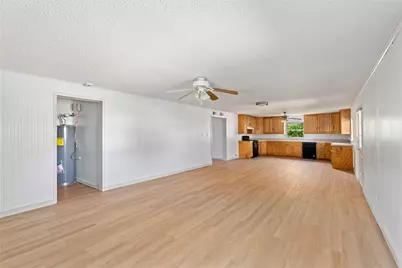 309 S 6th Street, Bangs, TX 76823 - Photo 5