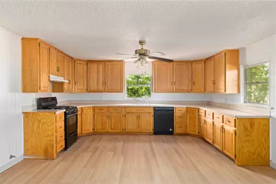 309 S 6th Street, Bangs, TX 76823 - Photo 7