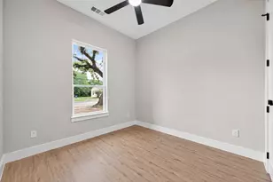 4323 Metropolitan Ave, Dallas, TX 75210 - Photo 13