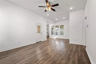 759 N Eddy Avenue, Denison, TX 75020 - Photo 7