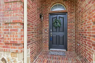 10856 Middleglen Rd, Fort Worth, TX 76052 - Photo 5