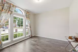 10856 Middleglen Rd, Fort Worth, TX 76052 - Photo 7