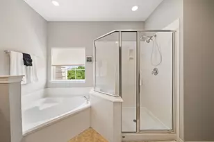 15754 Quorum Dr, Addison, TX 75001 - Photo 19