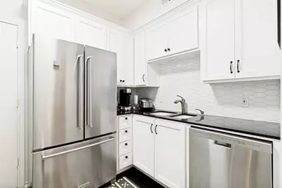 4040 Avondale Avenue #204, Dallas, TX 75219 - Photo 13