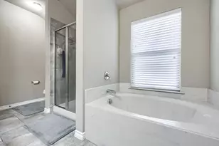 5808 Windy Meadow Ln, Grand Prairie, TX 75052 - Photo 15