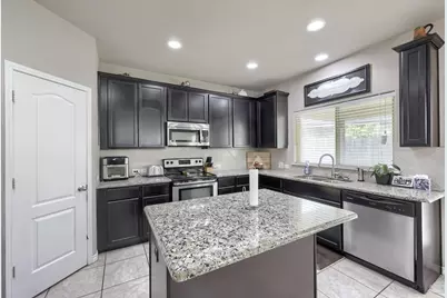 5808 Windy Meadow Lane, Grand Prairie, TX 75052 - Photo 9