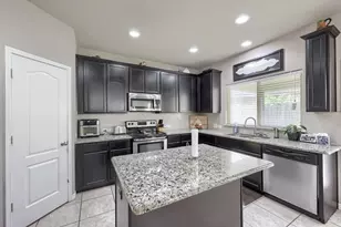 5808 Windy Meadow Ln, Grand Prairie, TX 75052 - Photo 9