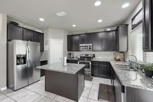 5808 Windy Meadow Ln, Grand Prairie, TX 75052 - Photo 7