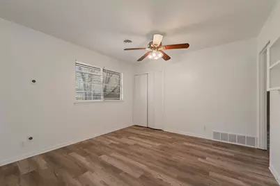 33 Somerset Terrace, Bedford, TX 76022 - Photo 5