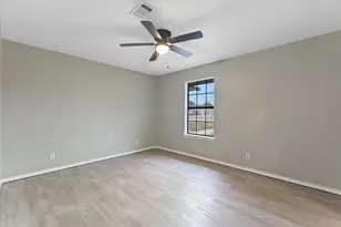 312 E Cottonwood St, Leonard, TX 75452 - Photo 17