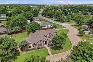 201 Hillside Ln, Lindsay, TX 76250 - Photo 37