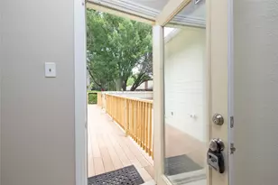 2117 N Aspenwood Dr, Grapevine, TX 76051 - Photo 23