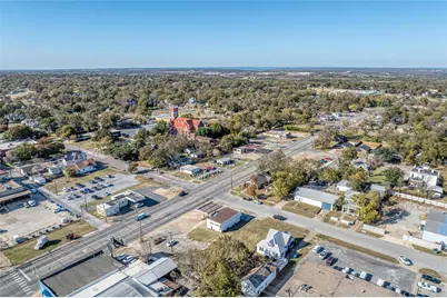 212 N Austin Avenue, Denison, TX 75020 - Photo 3