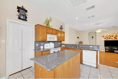 2205 Davin Drive, Carrollton, TX 75006 - Photo 13