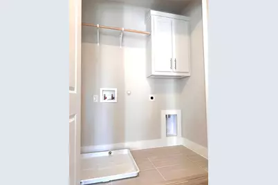 8121 Bromley Drive, Dallas, TX 75231 - Photo 29