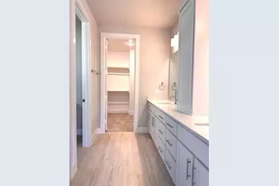 8121 Bromley Drive, Dallas, TX 75231 - Photo 19