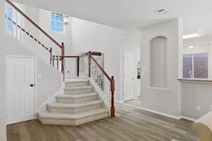 12471 Hawk Creek Dr, Frisco, TX 75033 - Photo 9