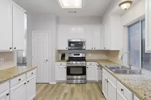 12471 Hawk Creek Dr, Frisco, TX 75033 - Photo 13