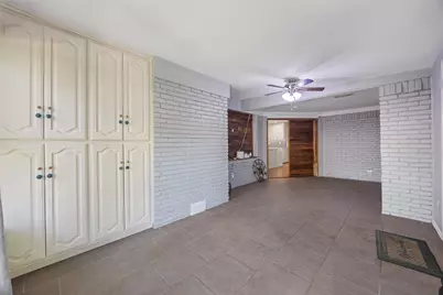 3945 Clubway Lane, Farmers Branch, TX 75244 - Photo 17