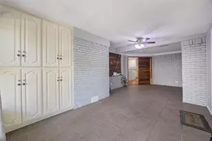 3945 Clubway Ln, Farmers Branch, TX 75244 - Photo 17