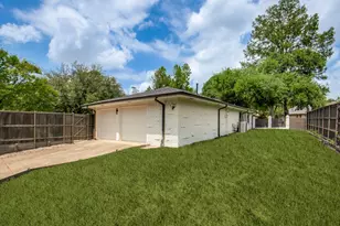6810 Town Bluff Dr, Dallas, TX 75248 - Photo 23