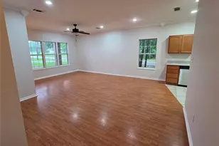 307 Barnes St, Fairfield, TX 75840 - Photo 7