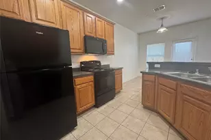 8745 Manhattan Ave, Plano, TX 75024 - Photo 7