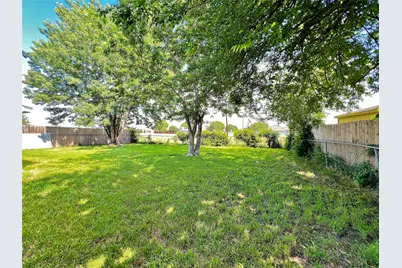 1410 Independence Trail, Grand Prairie, TX 75052 - Photo 21