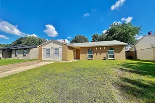 1410 Independence Trail, Grand Prairie, TX 75052 - Photo 1