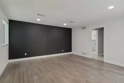 9447 Viewside Drive, Dallas, TX 75231 - Photo 9