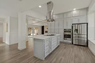 9447 Viewside Drive, Dallas, TX 75231 - Photo 11