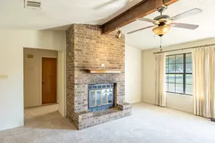 112 J L Brazzil Loop, Waco, TX 76705 - Photo 9