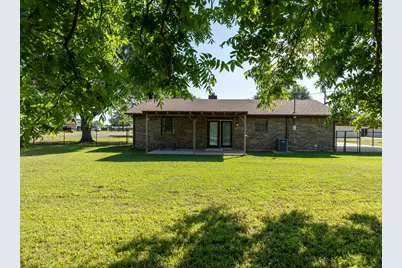 112 J L Brazzil Loop, Waco, TX 76705 - Photo 1